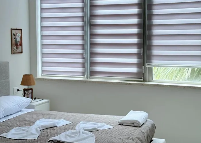 Kris * Golem (Tirana)