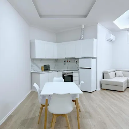 Kris Apartment