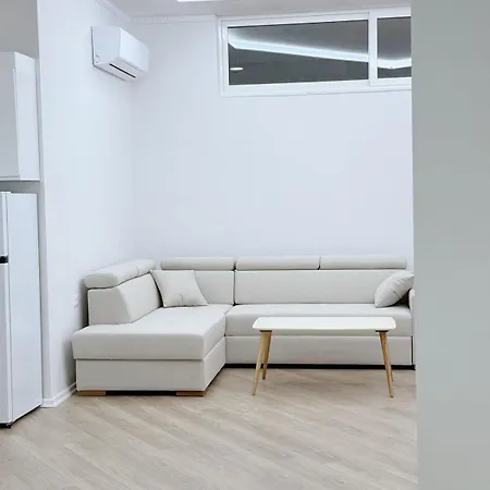Kris Apartment *