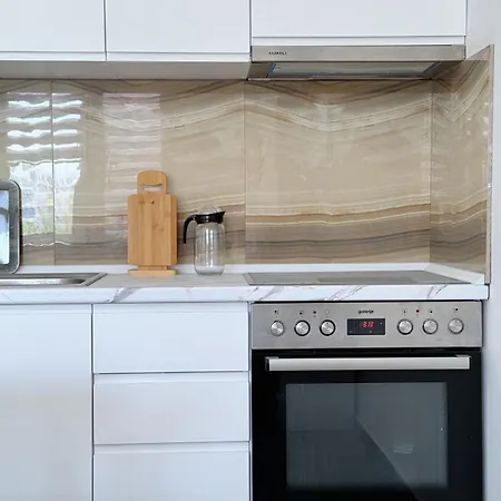 Kris Apartment *