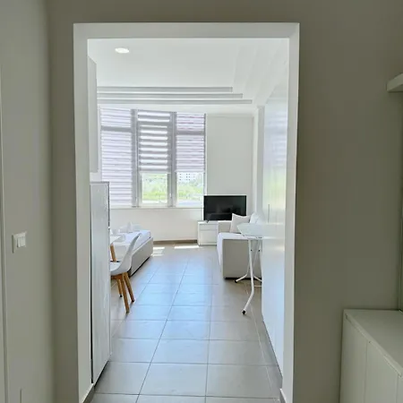 Kris Apartment